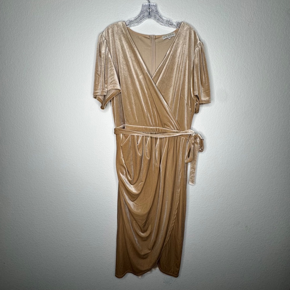 Ivy City Co Champagne Gold Velvet Wrap Midi Dress Short Sleeve 2X Holiday‎ Event